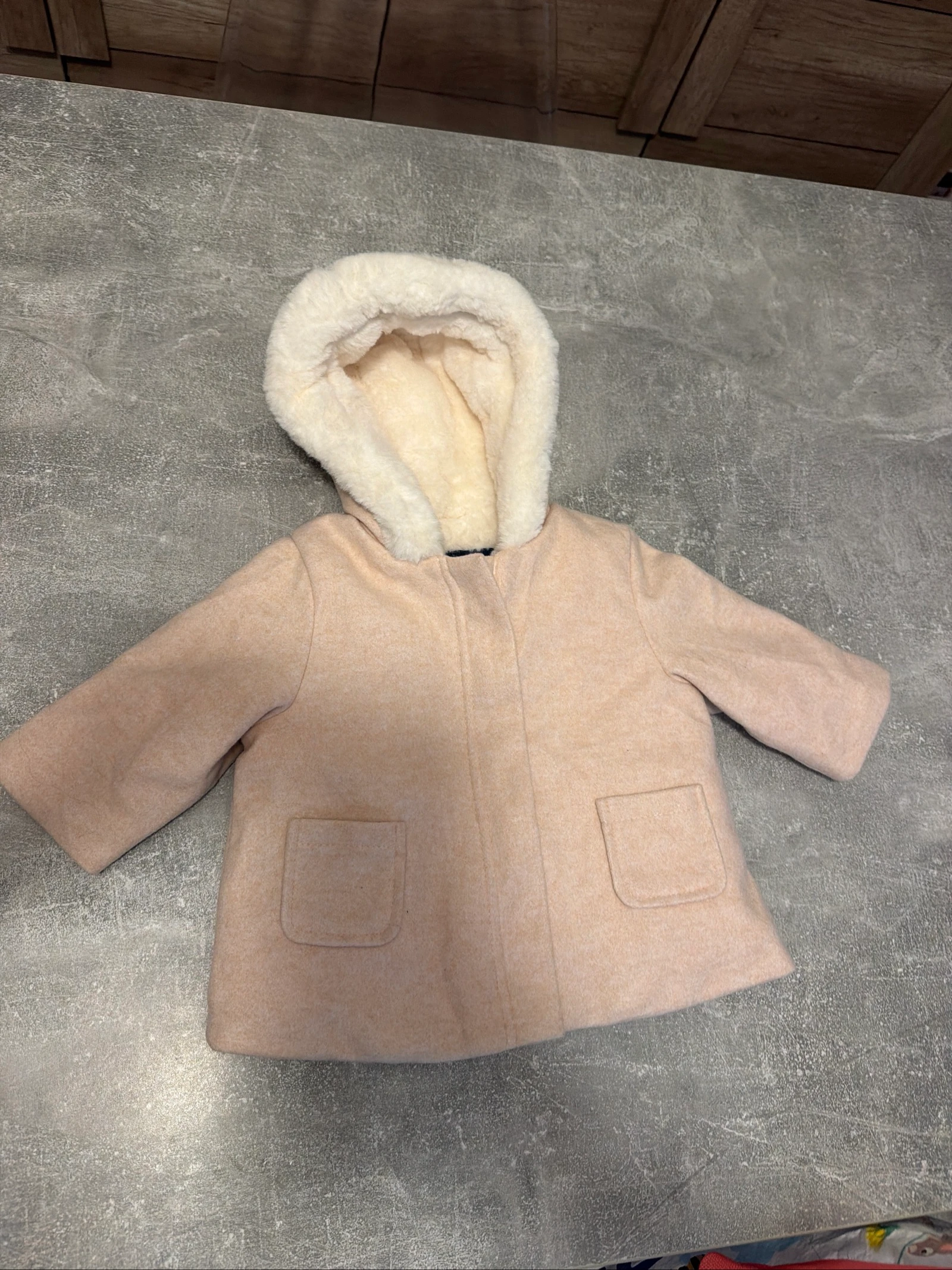 Manteau fille 9 mois kiabi rose très bon état 